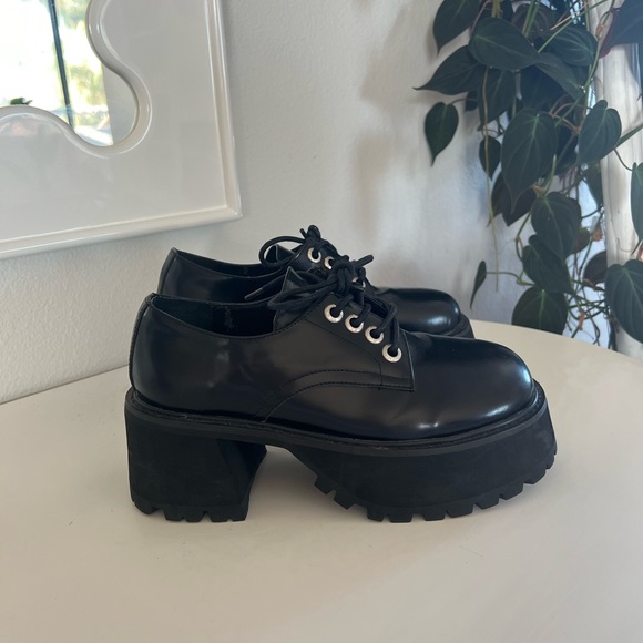 ❌SOLD❌UNIF Excuse Platform Loafers - Picture 9 of 13